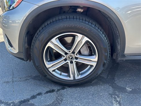 Used 2019 Mercedes-Benz GLC 300 4MATIC image 29