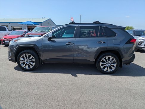 Used 2021 Toyota RAV4 XLE Premium image 6