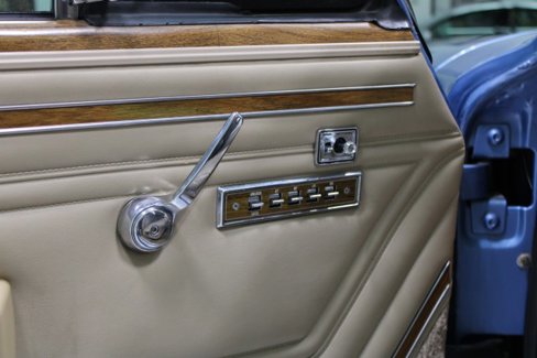 Used 1991 Jeep Grand Wagoneer image 49