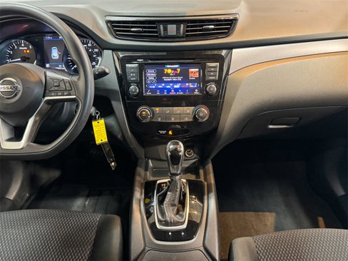 Used 2022 Nissan Rogue Sport S image 27