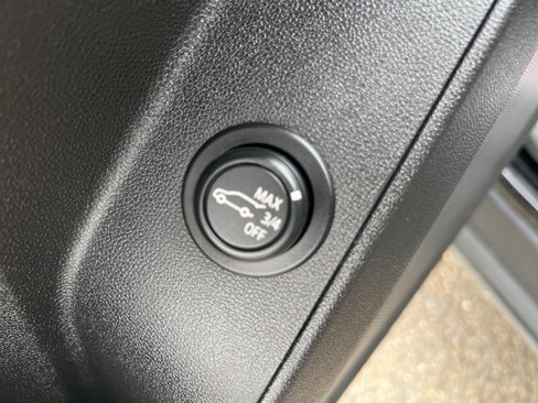 Used 2020 Chevrolet Equinox LT image 10