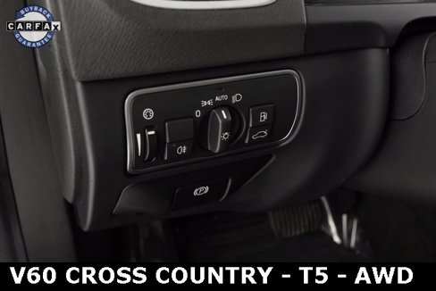 Used 2016 Volvo V60 T5 Cross Country w/ Climate Package image 20