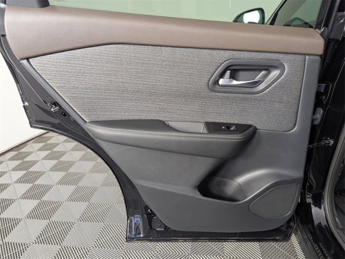 Used 2021 Nissan Rogue SV image 28