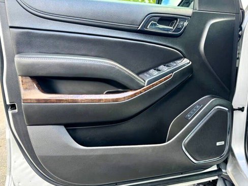 Used 2019 Chevrolet Suburban LT image 13