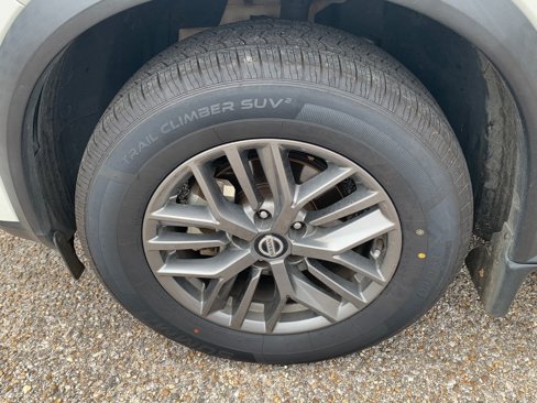 Used 2021 Nissan Rogue S image 8