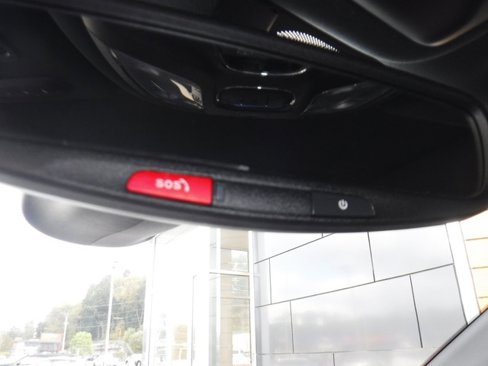 Used 2022 Jeep Compass Limited w/ (RED) Package image 34