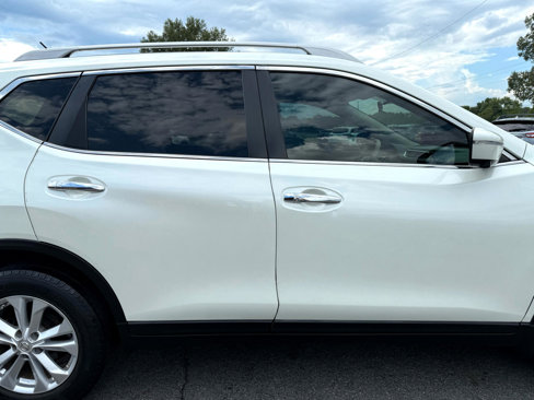 Used 2015 Nissan Rogue SV w/ SV Premium Package image 39