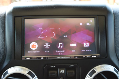 Used 2015 Jeep Wrangler Unlimited Sahara w/ Connectivity Group image 20