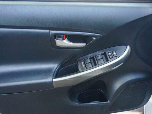 Used 2015 Toyota Prius Persona Series image 19