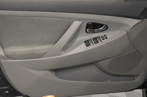 Used 2011 Toyota Camry LE image 15