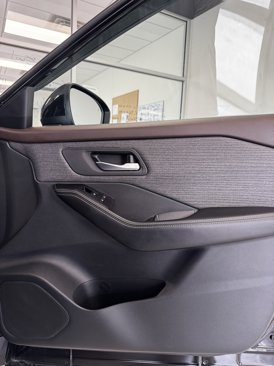 Used 2021 Nissan Rogue SV image 27