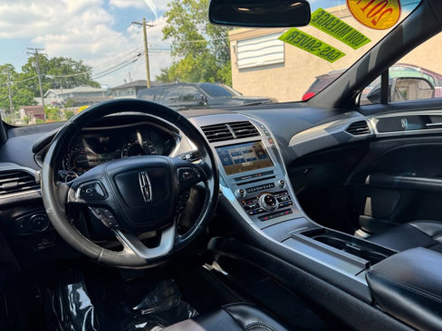 Used 2017 Lincoln MKZ Premiere image 11