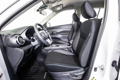 Used 2024 Nissan Kicks SV image 9