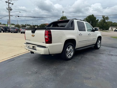 Used 2009 Chevrolet Avalanche LTZ image 6