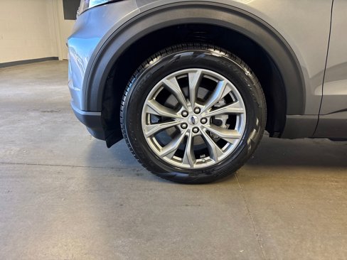 Used 2022 Ford Explorer Limited image 10