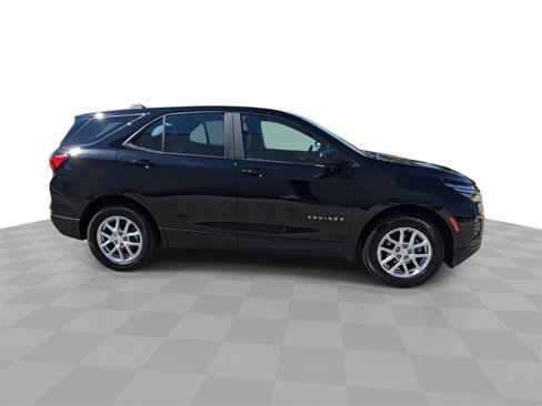 Certified 2024 Chevrolet Equinox LS w/ Driver Confidence II Package image 9