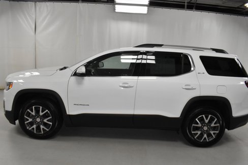 Used 2022 GMC Acadia SLE w/ Driver Convenience Package image 8