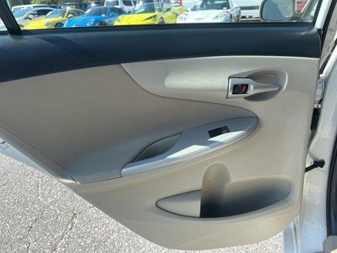 Used 2012 Toyota Corolla LE image 22