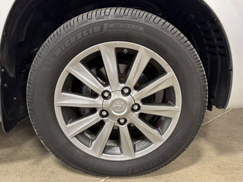 Used 2011 Lexus LX 570 4WD image 44