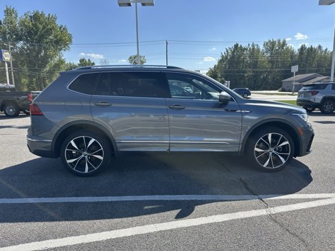 Used 2022 Volkswagen Tiguan SEL R-Line image 5