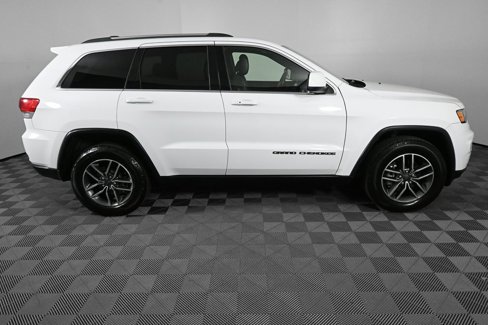 Used 2019 Jeep Grand Cherokee Laredo w/ Laredo X Package image 24