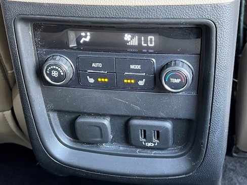 Used 2020 Buick Envision Essence w/ Experience Buick Package image 17