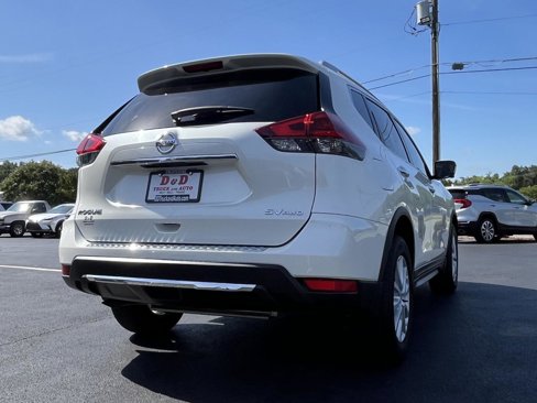 Used 2018 Nissan Rogue SV image 21