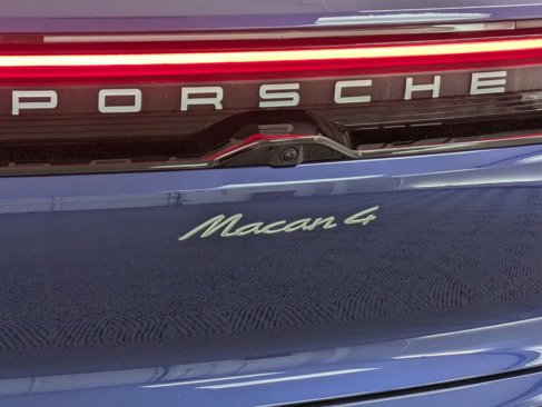 New 2024 Porsche Macan 4 Electric image 24
