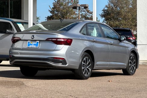 Used 2024 Volkswagen Jetta S image 8