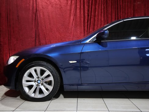 Used 2011 BMW 328i Convertible image 6
