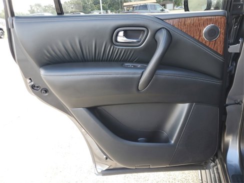 Used 2020 Nissan Armada SL image 17