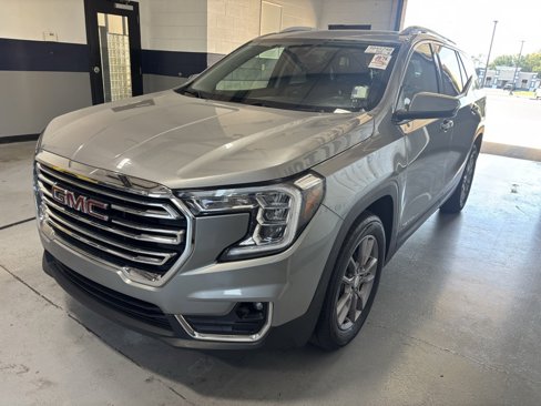 Used 2023 GMC Terrain SLT image 22