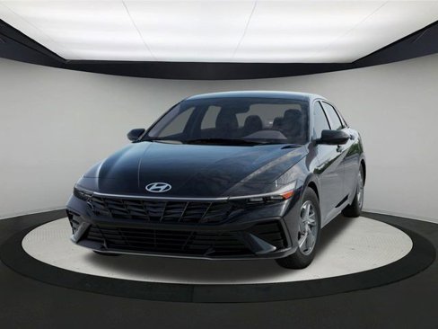 New 2025 Hyundai Elantra SE image 6