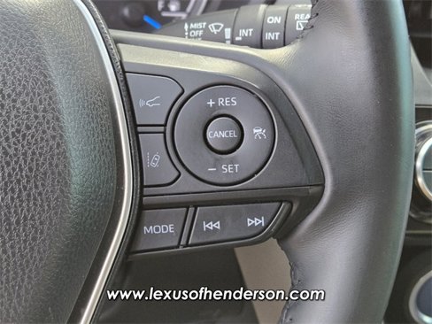 Used 2022 Toyota Venza LE image 30
