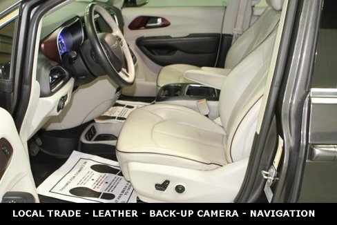 Used 2017 Chrysler Pacifica Limited image 15