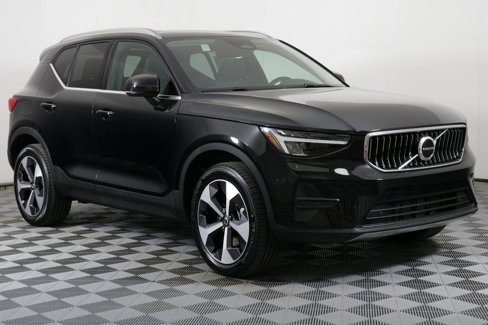 Used 2025 Volvo XC40 B5 Core w/ Protection Package Premier image 1