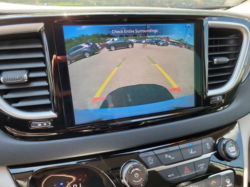 Used 2024 Chrysler Pacifica Touring-L image 38