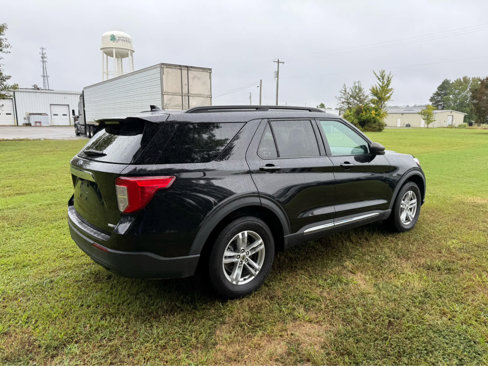 Used 2020 Ford Explorer XLT image 11