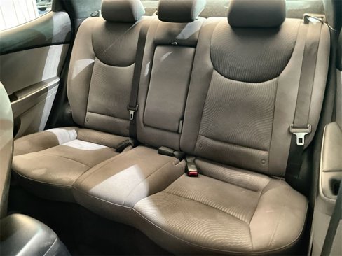 Used 2014 Hyundai Elantra SE image 20