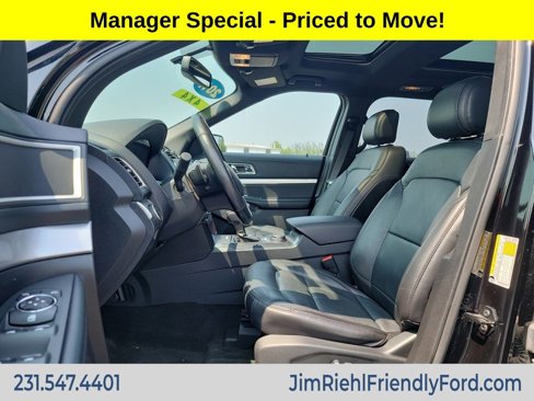 Used 2017 Ford Explorer XLT w/ Equipment Group 202A image 7