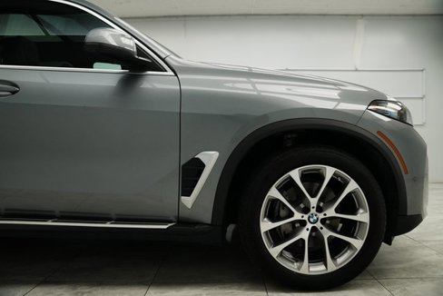 Used 2024 BMW X5 xDrive40i w/ Premium Package image 13
