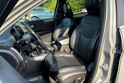 Used 2020 Jeep Cherokee Limited image 8