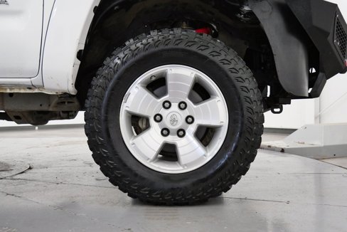 Used 2014 Toyota Tacoma 4x4 Double Cab image 34