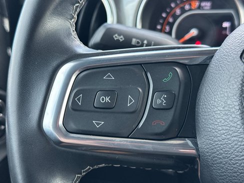 Used 2022 Jeep Wrangler Unlimited Sahara image 17