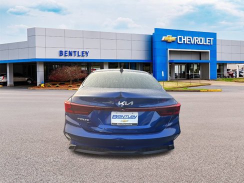 Used 2023 Kia Forte LXS image 4