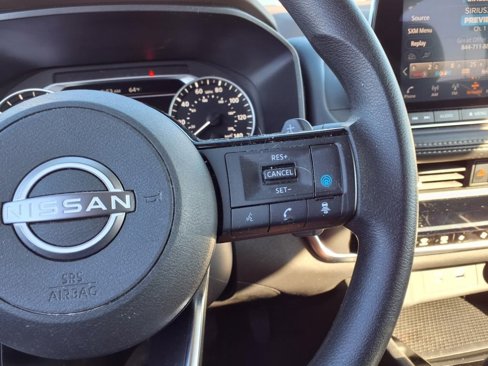 Used 2023 Nissan Rogue SV image 19