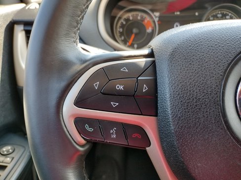 Used 2016 Jeep Cherokee Limited w/ Technology Group image 24
