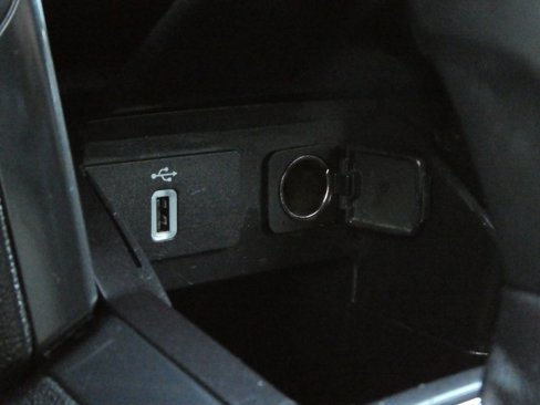 Used 2017 Ford Explorer XLT w/ Equipment Group 202A image 21