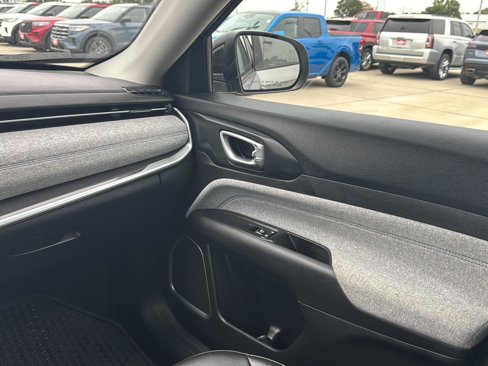 Used 2022 Jeep Compass Latitude w/ Convenience Group image 19