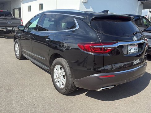 Used 2019 Buick Enclave Essence w/ LPO, Luxury Package image 3